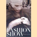 Fashion Show: Paris Style
Pamela Grumback e.a.
€ 15,00 Fashion Show: Paris Style
Pamela Grumback e.a.
€ 15,00