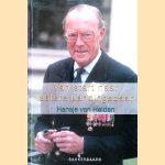 Prins Bernhard: van start naar laatste landingsbaan
Hansje van Helden e.a.
€ 10,00 Prins Bernhard: van start naar laatste landingsbaan
Hansje van Helden e.a.
€ 10,00