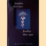 Juwelen 1820-1920 = Jewellery 1820-1920
R.J. Baarsen e.a.
€ 10,00 Juwelen 1820-1920 = Jewellery 1820-1920
R.J. Baarsen e.a.
€ 10,00