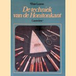 De techniek van de Honitonkant
Elsie Luxton
€ 8,00 De techniek van de Honitonkant
Elsie Luxton
€ 8,00
