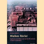 Mielkes Revier: Stadtraum und Alltag rund um die MfS-Zentrale in Berlin-Lichtenberg
Christian Halbrock
€ 45,00 Mielkes Revier: Stadtraum und Alltag rund um die MfS-Zentrale in Berlin-Lichtenberg
Christian Halbrock
€ 45,00