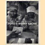 In dienst van de krant: foto's Werry Crone door Werry Crone