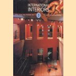 International interiors 3. Offices, studios, shops, restaurants, bars, clubs, hotels, cultural and public buildings door Lucy Bullivant