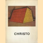 Christo Otterlo Mastaba. Project for the Rijksmuseum Kroller-Muller, Otterlo, Holland. 242,945 oil drums; Height: 25 meters; Width: 63,2 metres; Depth: 52,4 metres door Christo