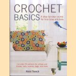 Crochet Basics. Includes 20 Patterns for Cushions and Throws, Hats, Scarves, Bags, and More door Nicki Trench