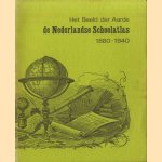 Het Beeld der Aarde. De Nederlandse Schoolatlas 1880-1940. Catalogus van de tentoonstelling in de Universiteitsbibliotheek van Amsterdam van 7 oktober tot en met 7 november 1985 door H.J.A. Homan e.a.