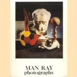 Man Ray: photographs. With 347 duotone plates
Jean-Hubert Martin e.a.
€ 10,00