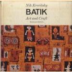 Batik: Art and Craft  Enlarged edition door Nik Krevitsky