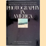 Photography in America door Robert Doty