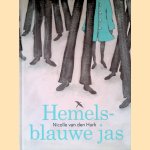 Hemelsblauwe jas door Nicolle van den Hurk