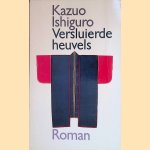 Versluierde heuvels door Kazuo Ishiguro