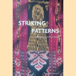 Striking Patterns: Global Traces in Local Ikat Fashion door Willemijn de Jong