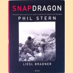 Snapdragon: The World War II Exploits of Darby's Ranger and Combat Photographer Phil Stern door Phil Stern e.a. Snapdragon: The World War II Exploits of Darby's Ranger and Combat Photographer Phil Stern door Phil Stern e.a.