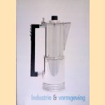 Stedelijk Museum Amsterdam: Industrie en vormgeving in Nederland 1850-1950
Ellinoor Bergvelt e.a.
€ 10,00 Stedelijk Museum Amsterdam: Industrie en vormgeving in Nederland 1850-1950
Ellinoor Bergvelt e.a.
€ 10,00